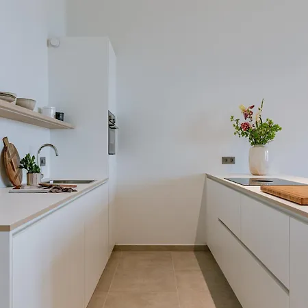 Huswell - Seafront With Stunning Views Apartment *